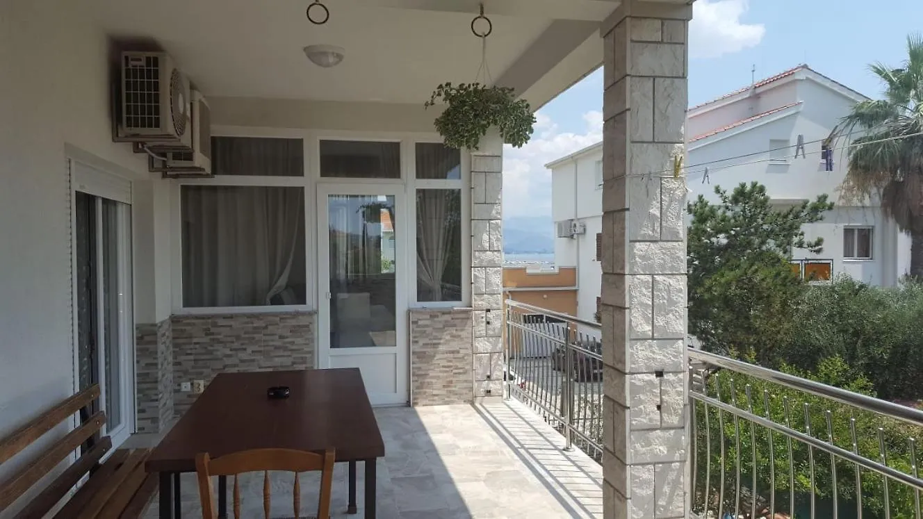 Apartments Mia'S Terrace In The Sun Kastela Croatia
