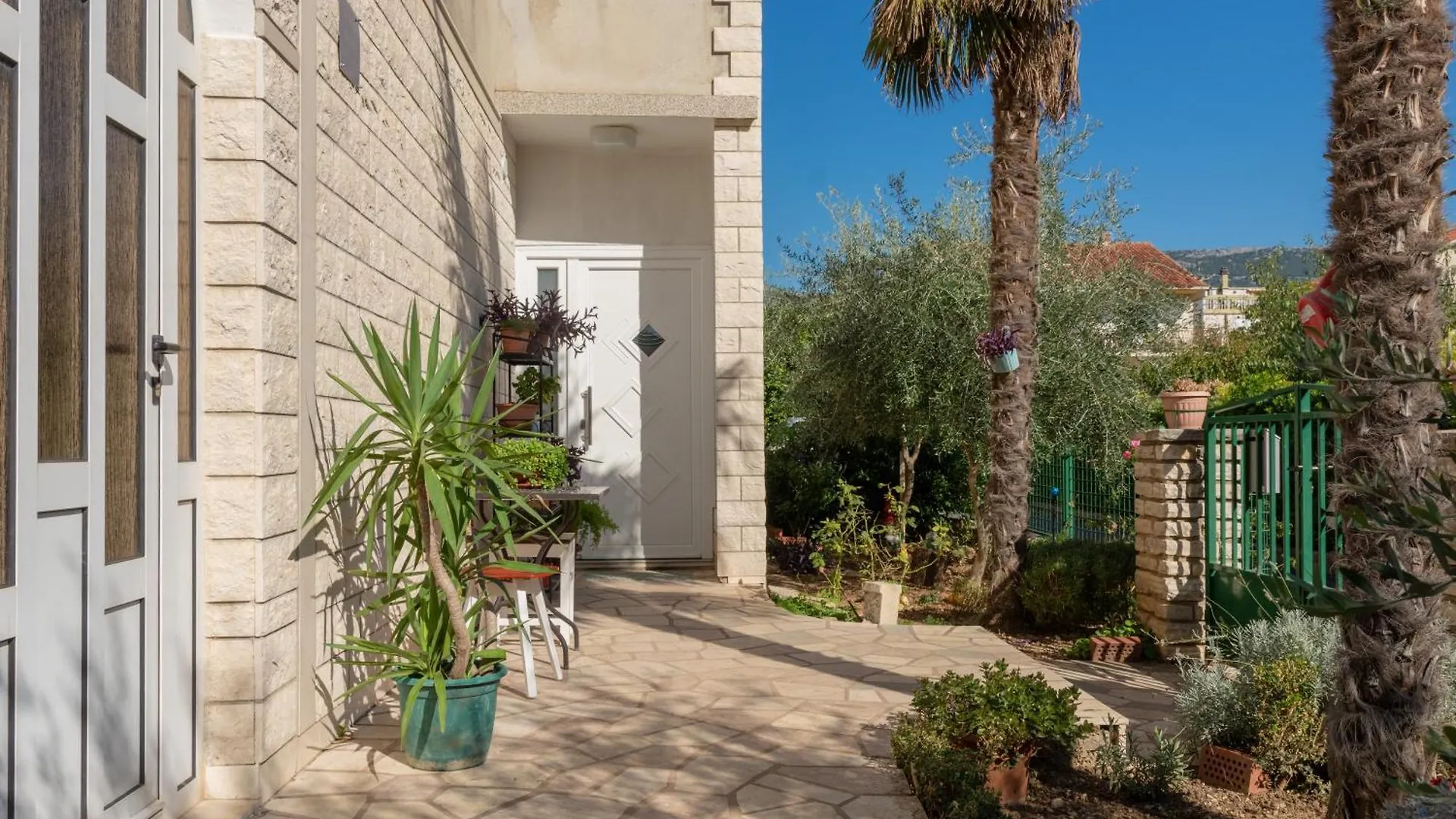 Apartments Mia'S Terrace In The Sun Kastela Croatia
